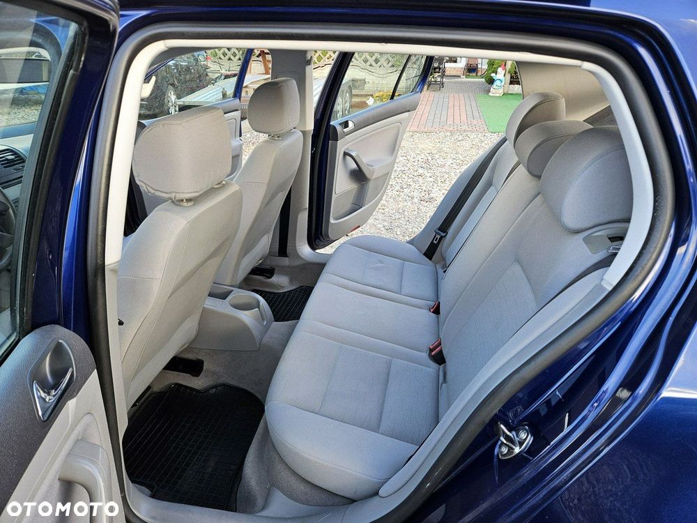 Volkswagen Golf - 9