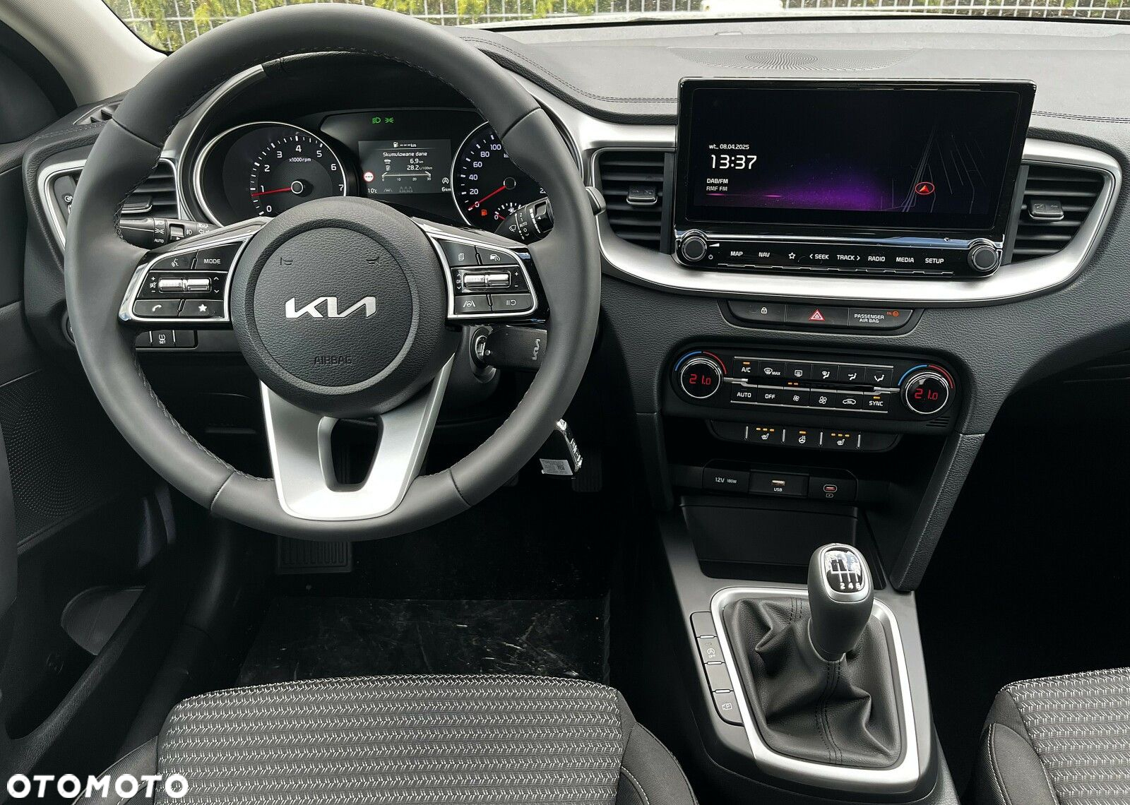 Kia XCeed - 15