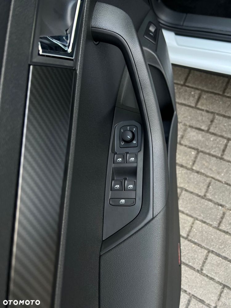 Skoda Karoq 1.5 TSI ACT Sportline DSG - 11