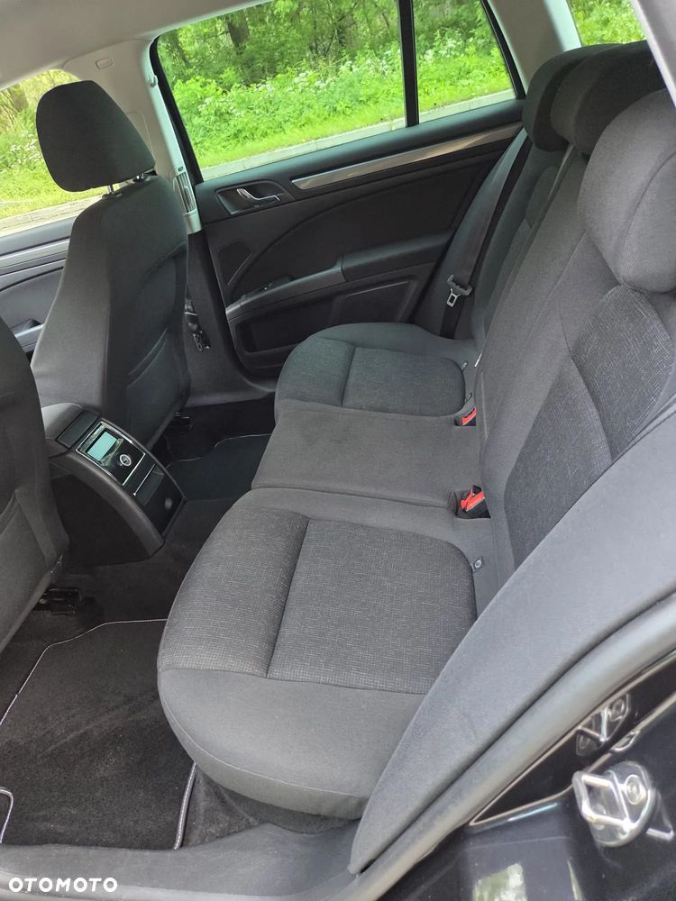 Skoda Superb 1.6 TDI GreenLine - 15