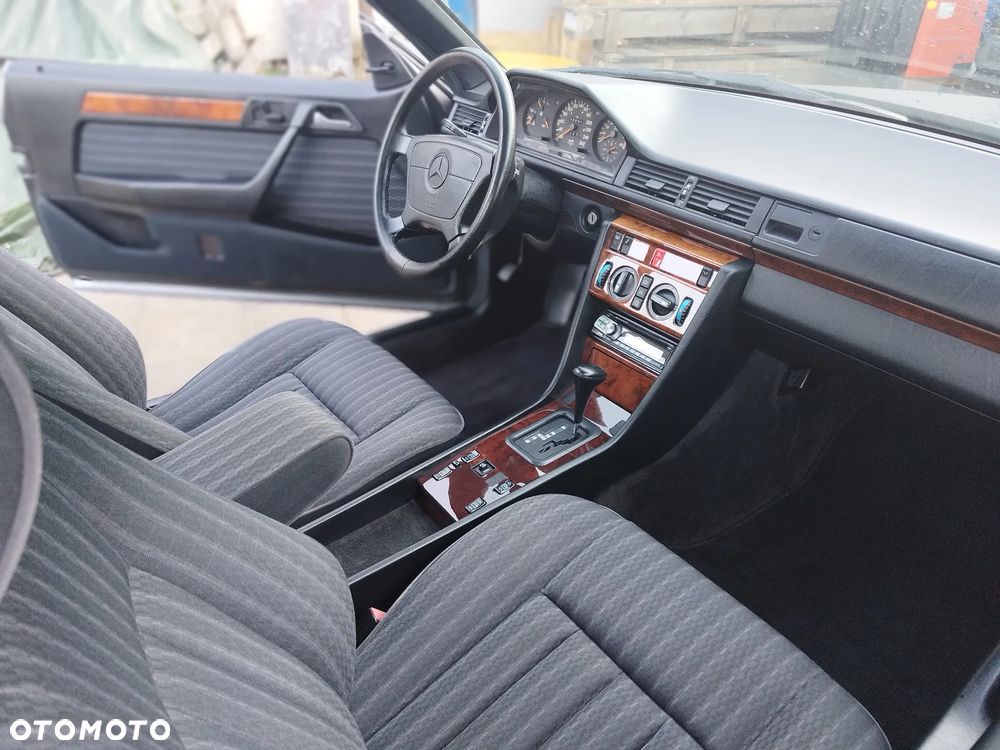 Mercedes-Benz W124 (1984-1993) - 15