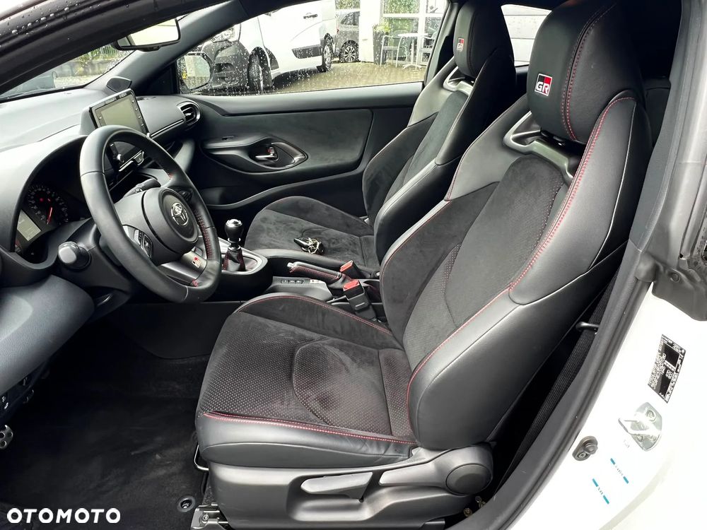 Toyota GR Yaris 1.6 Dynamic - 15