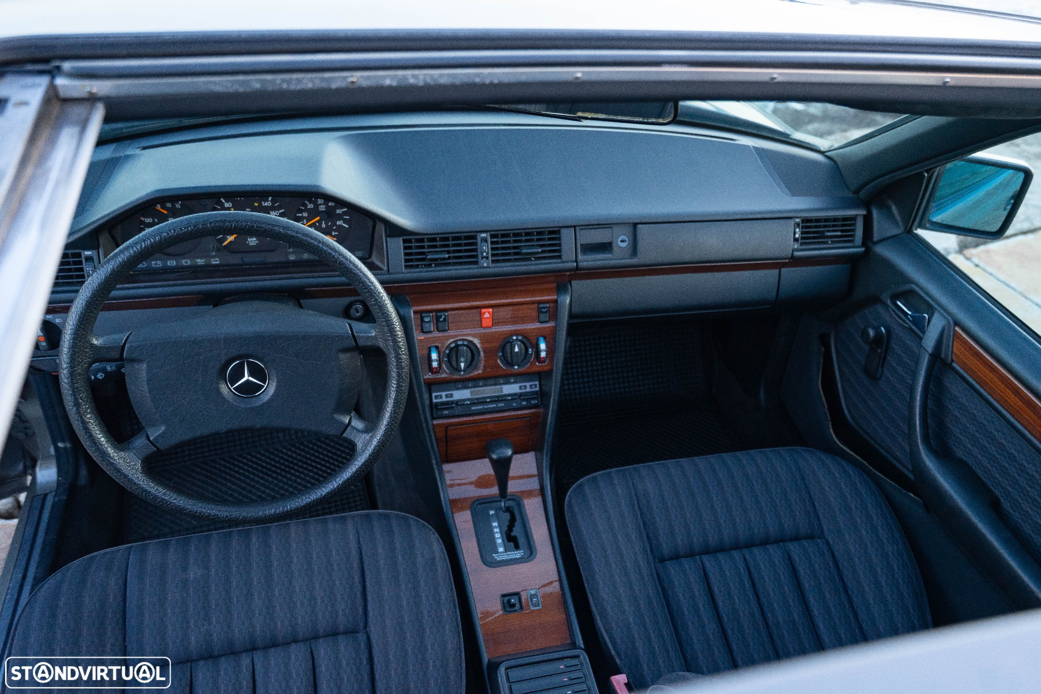 Mercedes-Benz E 250 - 60