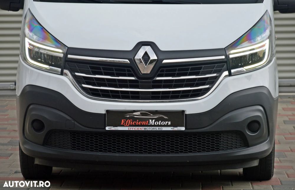 Renault Trafic - 16