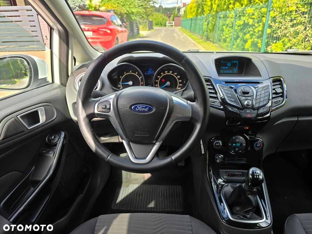 Ford Fiesta 1.0 EcoBoost Titanium - 27