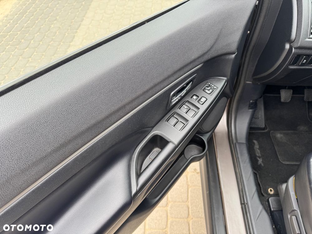 Mitsubishi ASX 1.8 DID Inform - 11