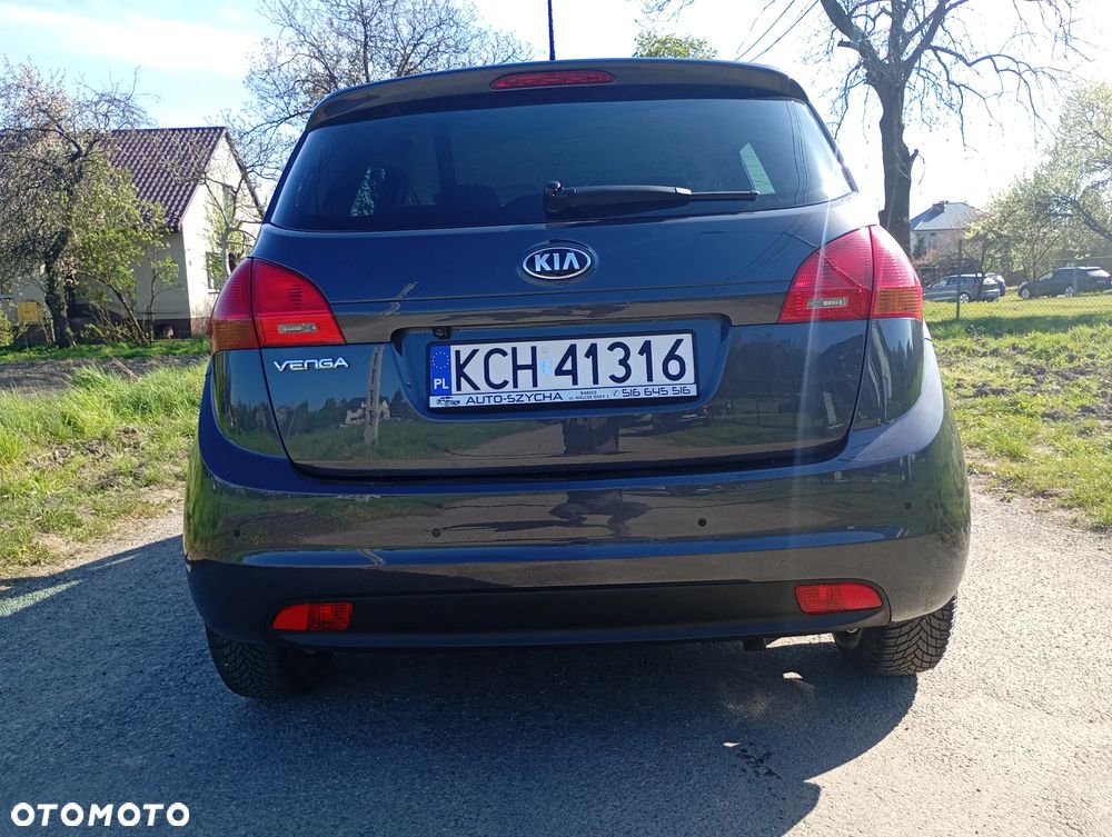 Kia Venga 1.6 CVVT Titanium Collection - 4