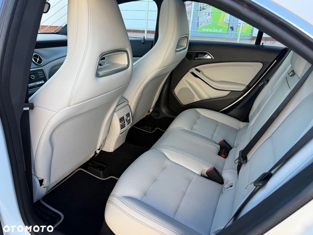 Mercedes-Benz CLA 250 7G-DCT Peak Edition - 18