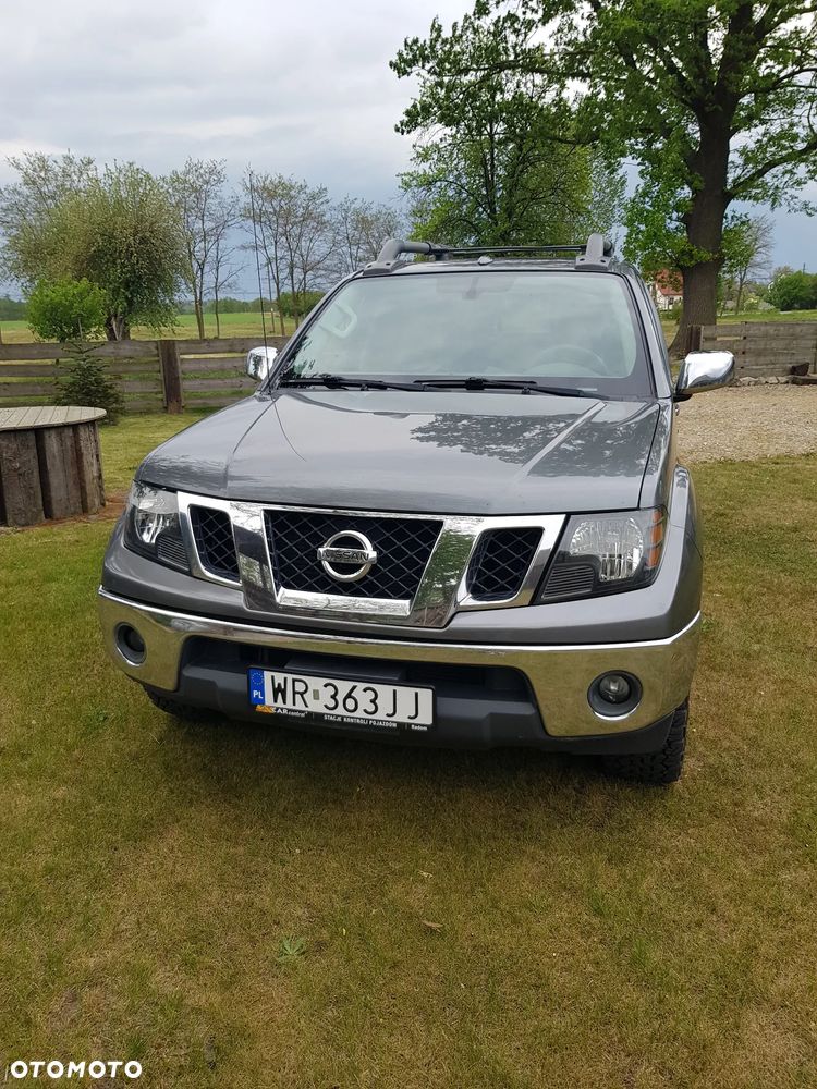 Nissan Frontier - 2