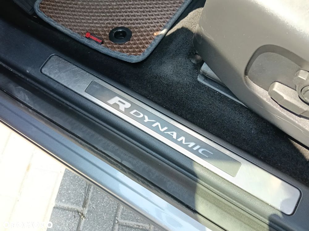 Land Rover Discovery Sport P300e R-Dynamic - 20