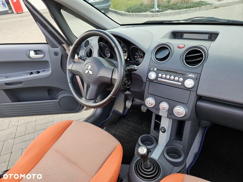 Mitsubishi Colt 1.5 Invite - 8