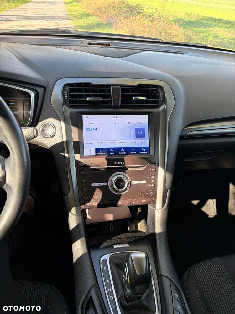 Ford Mondeo 2.0 Hybrid Titanium GPF - 26