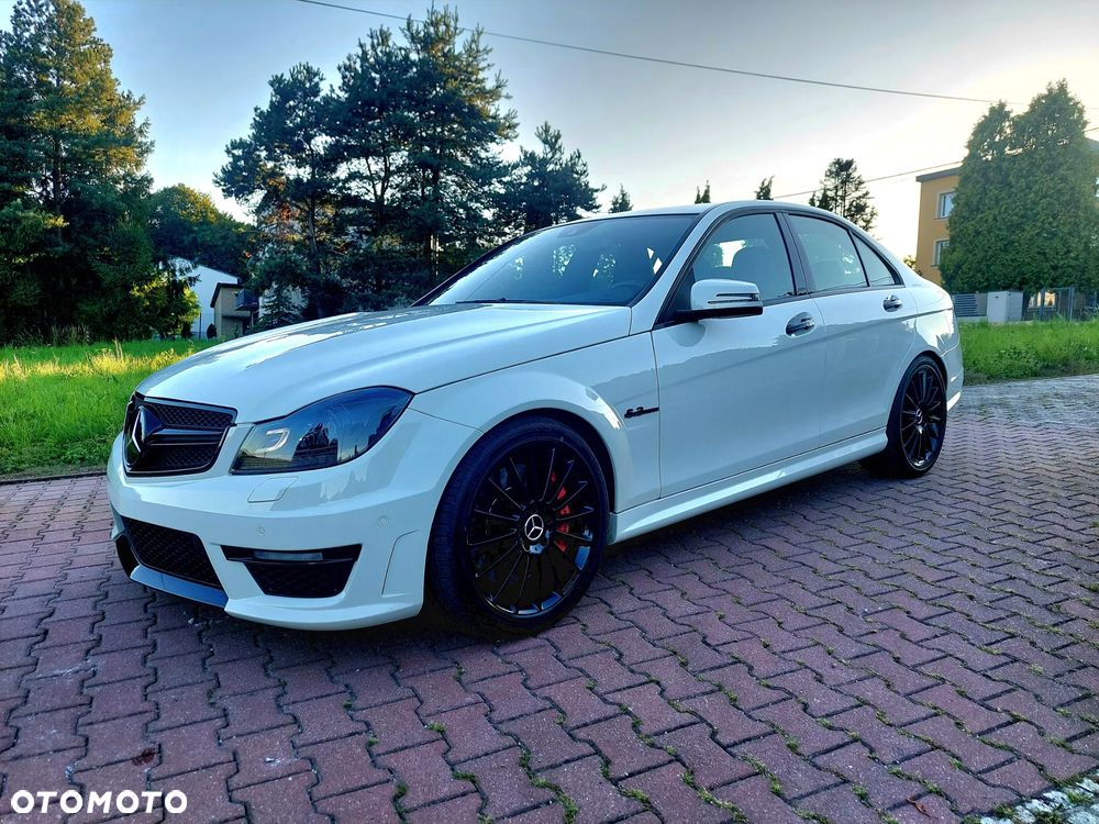 Mercedes-Benz Klasa C 63 AMG AMG SPEEDSHIFT MCT AMG Performance Package - 1