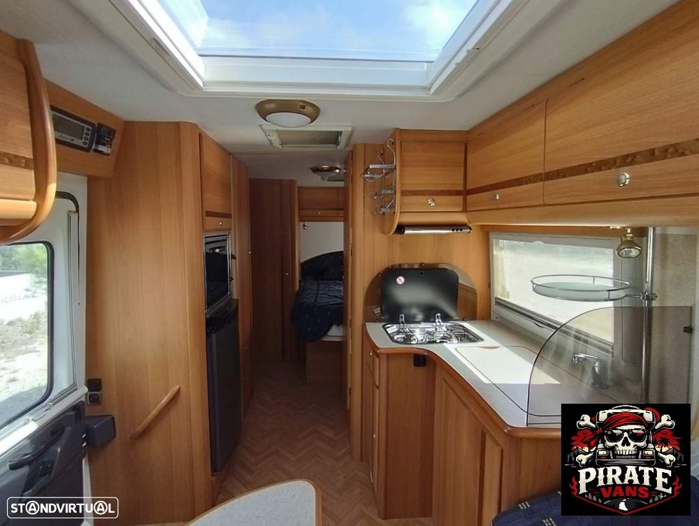 Mercedes-Benz Sprinter - 4