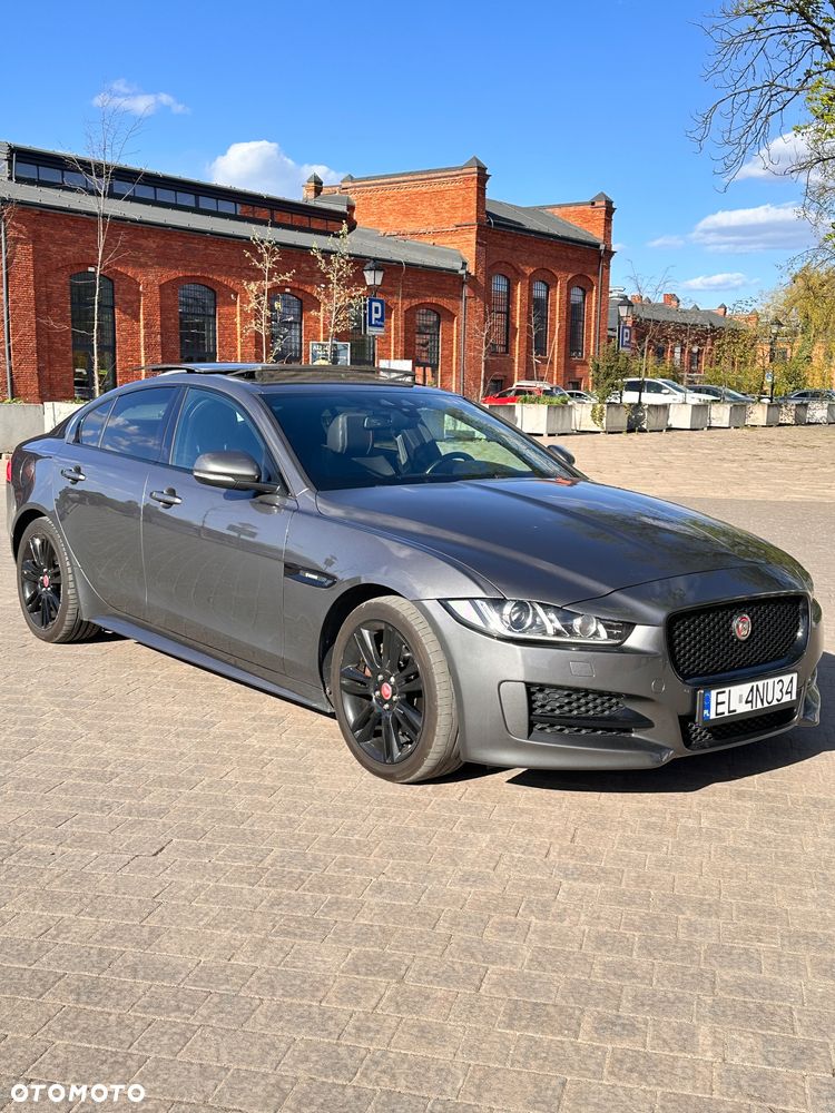 Jaguar XE 20d R-Sport - 15