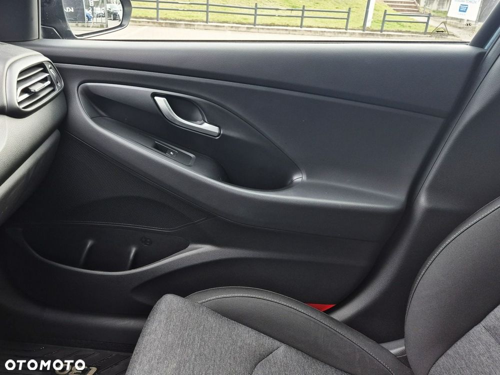 Hyundai i30 1.5 T-GDI 48V Smart - 32
