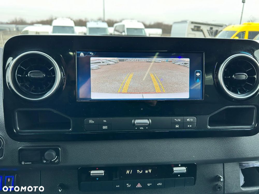 Mercedes-Benz Sprinter 519 - 21