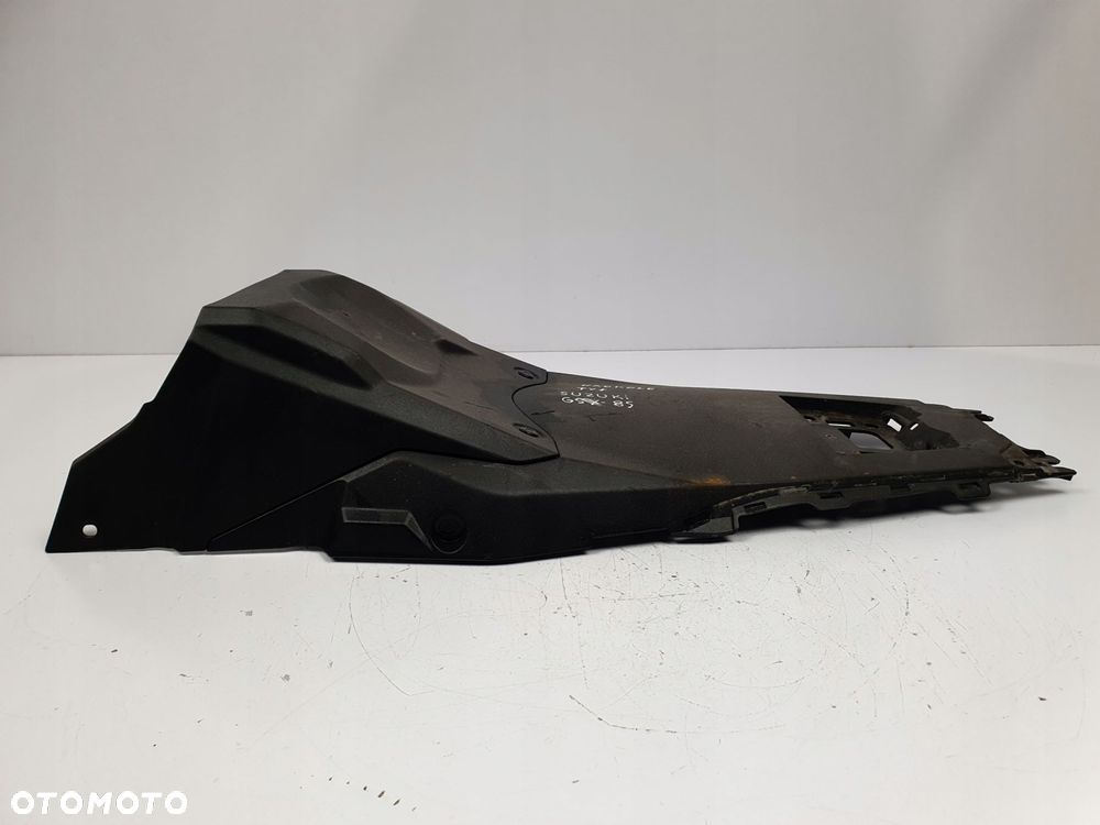 TYLNA OSŁOMA ZADUPKA NADKOLE TYŁ Suzuki GSX-8S 2023+ 63111-25L0 wypełnienie - 5