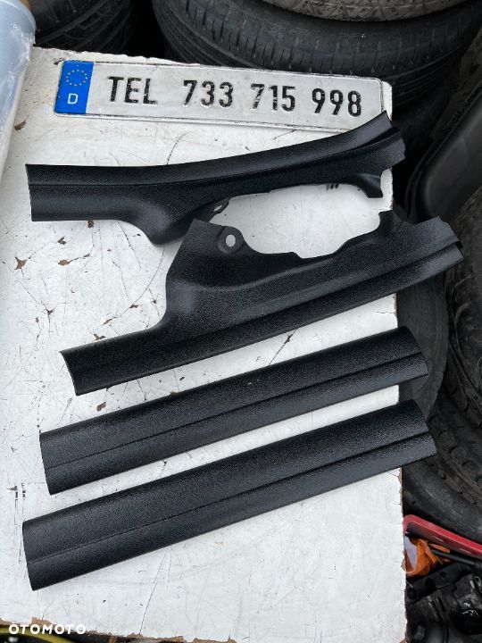 Listwy progowe wewnętrzne czarne bez rys Bmw e90 e91 - 1