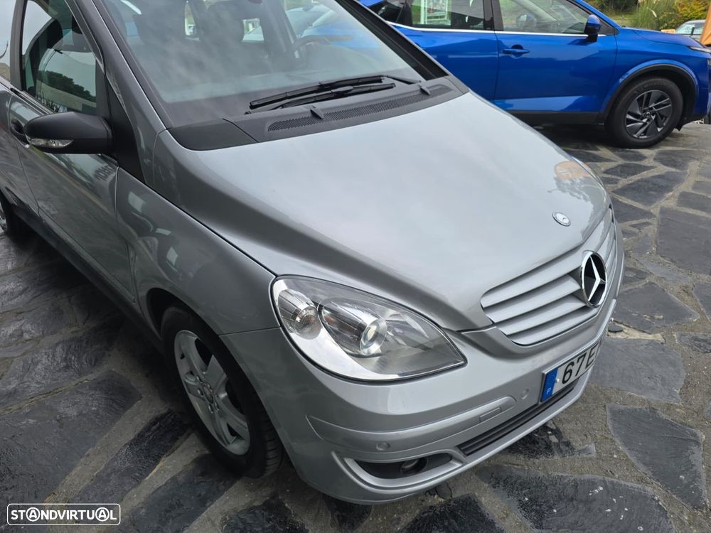 Mercedes-Benz B 180 - 5