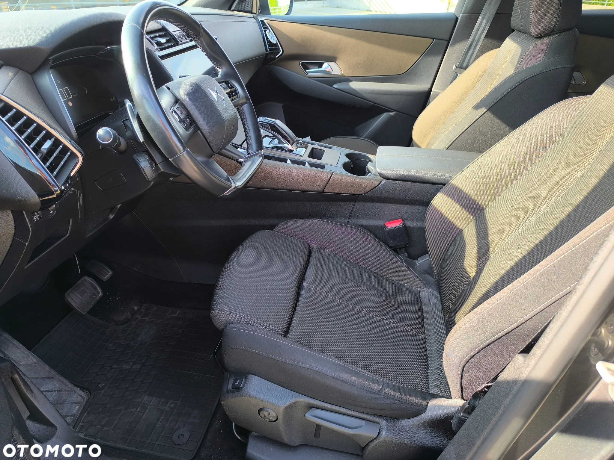 DS Automobiles DS 7 Crossback 2.0 BlueHDi Grand Chic - 27