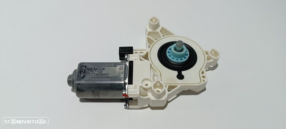 MOTOR ELEVADOR TRASEIRO ESQUERDO MERCEDES EQS 450+ - 3
