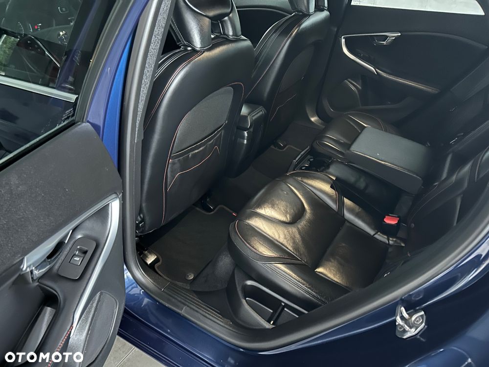 Volvo V40 D2 Drive-E Dynamic Edition - 17