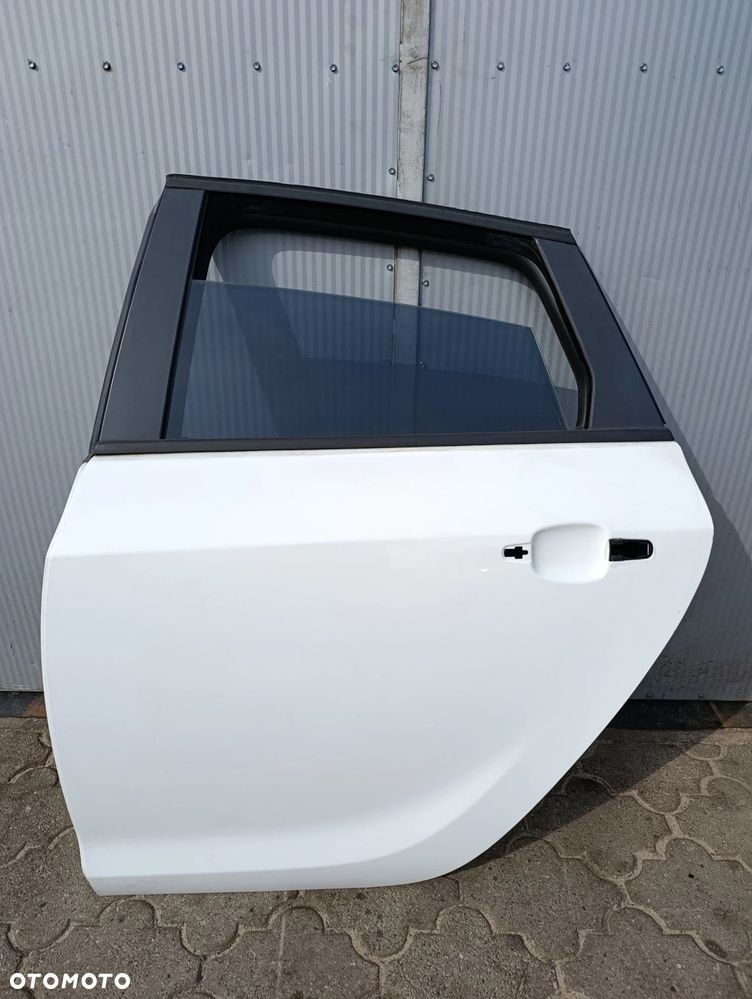 Astra J drzwi tylne tył LEWE kolor bez malowania 5d HB Astra IV Opel - 1