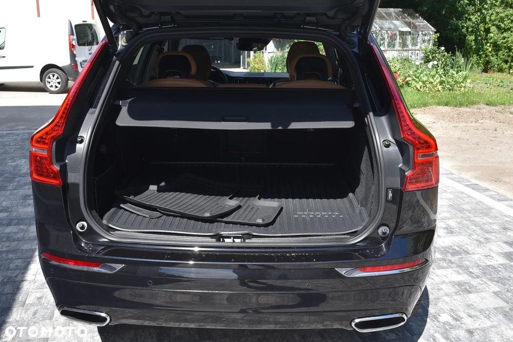 Volvo XC 40 T5 AWD Geartronic Momentum Pro - 30