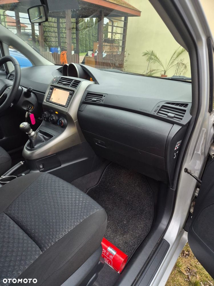 Toyota Verso - 11