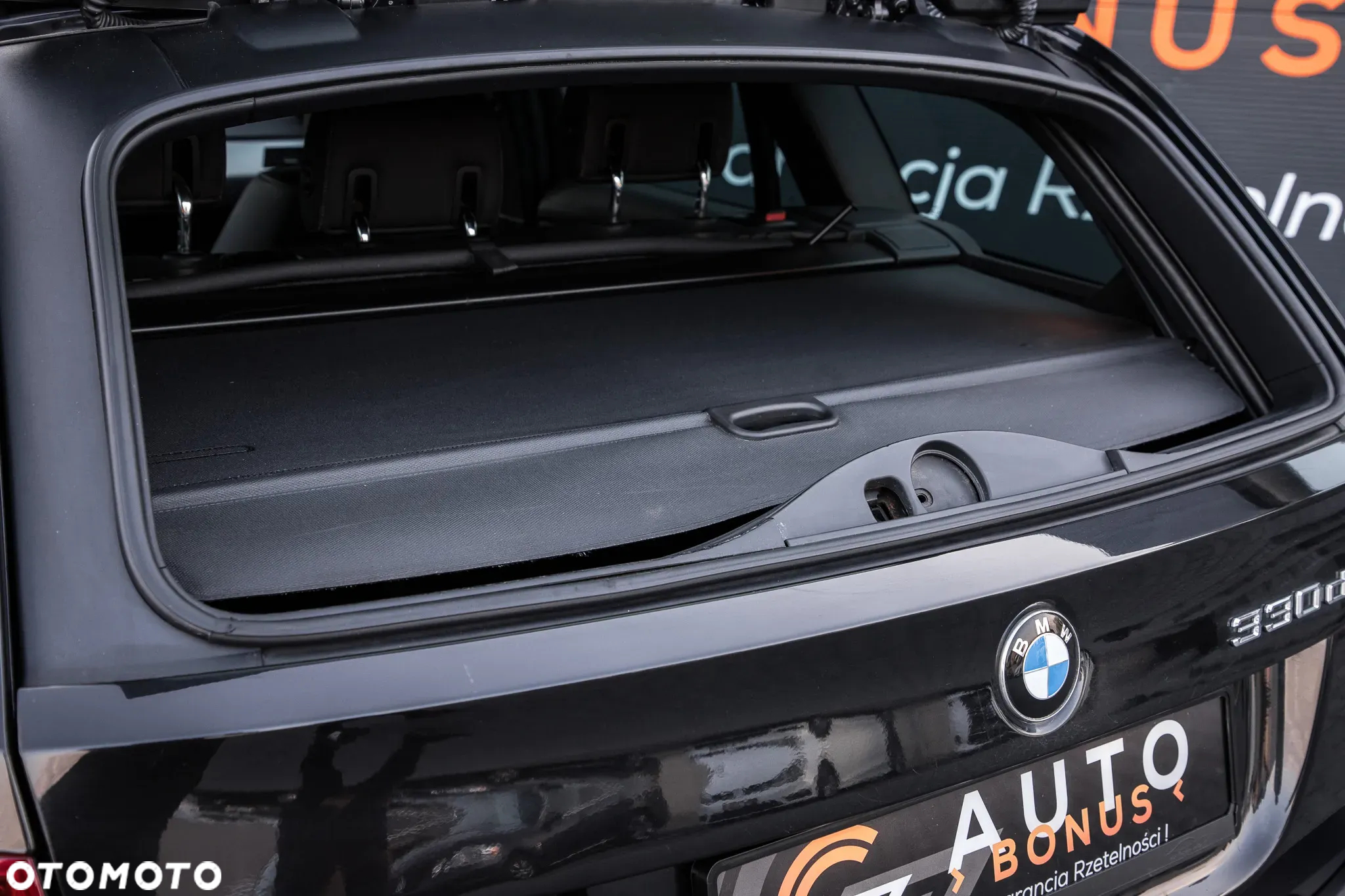 BMW Seria 3 330d xDrive DPF Touring Edition Sport - 38