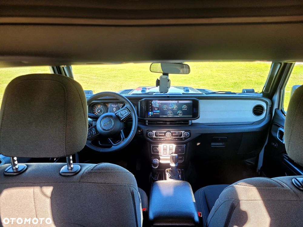 Jeep Wrangler - 18