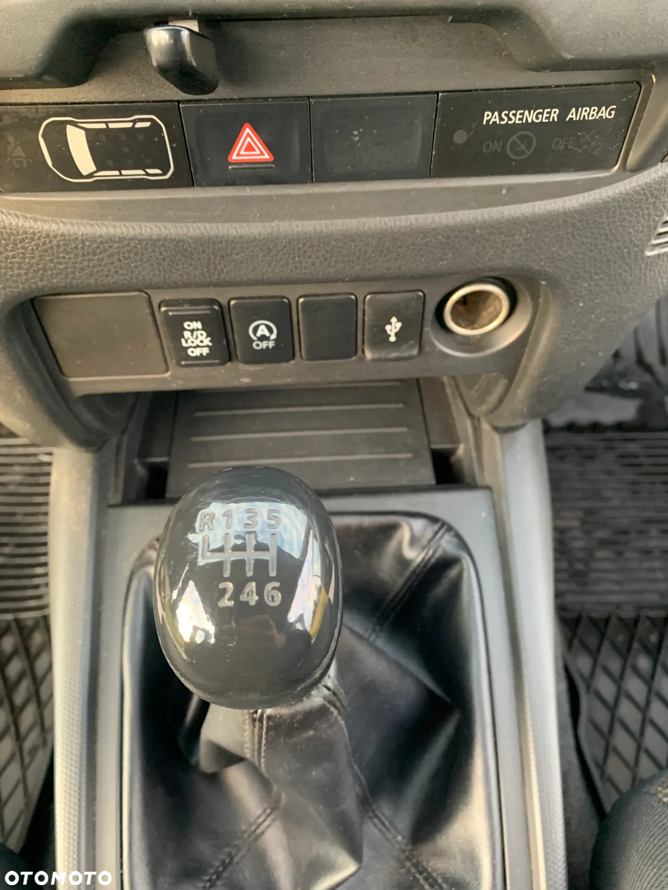 Mitsubishi L200 2.4 d CC Invite - 16