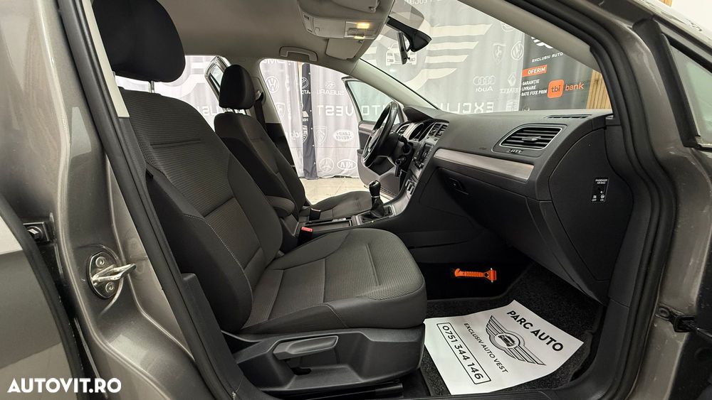 Volkswagen Golf 1.6 TDI BlueMotion Comfortline - 19