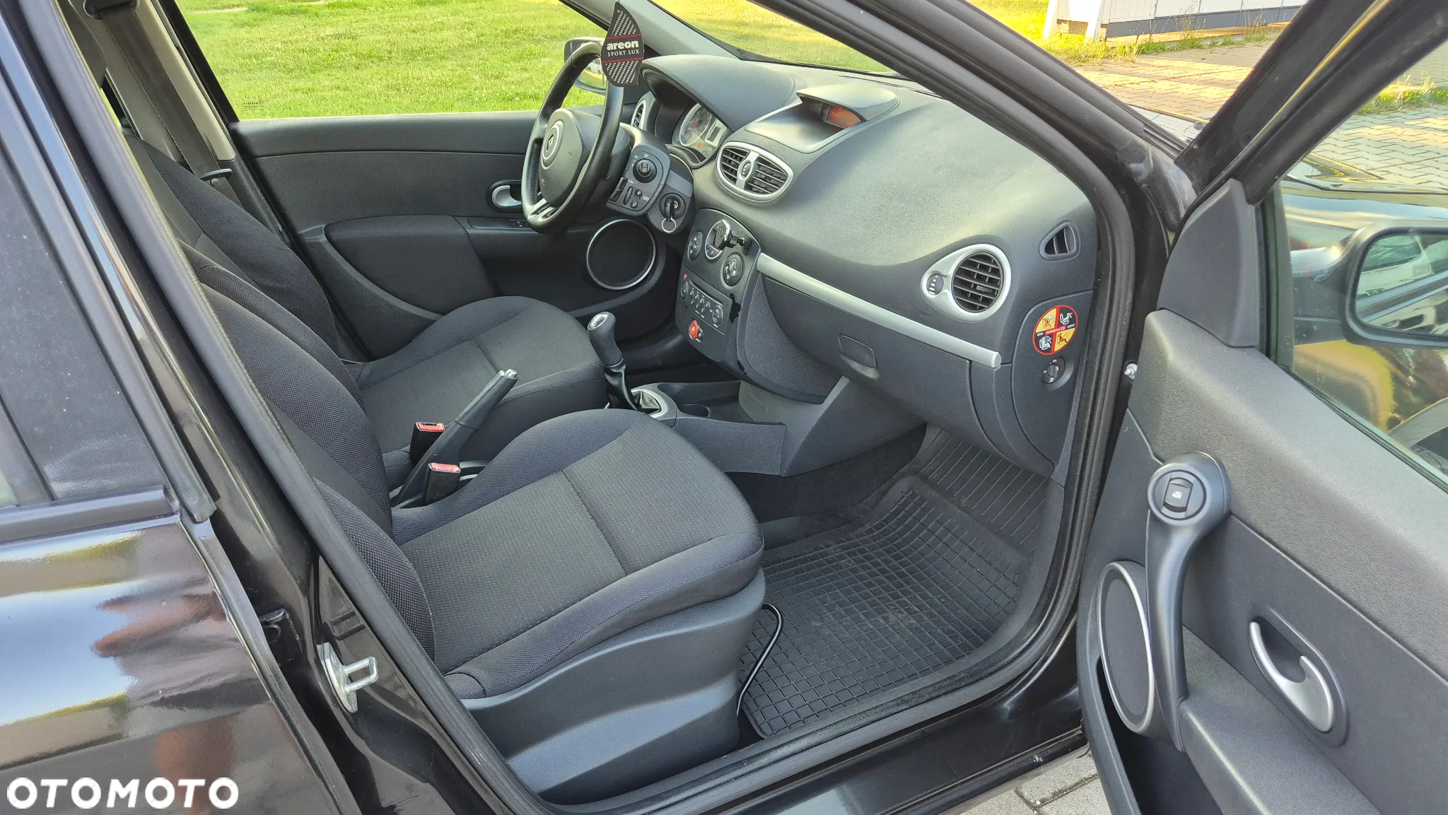 Renault Clio 1.2 TCE Authentique - 10