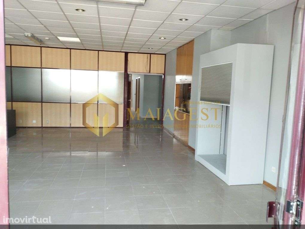 Loja em S. Mamede Infesta com 2 Escritórios - Grande imagem: 5/22