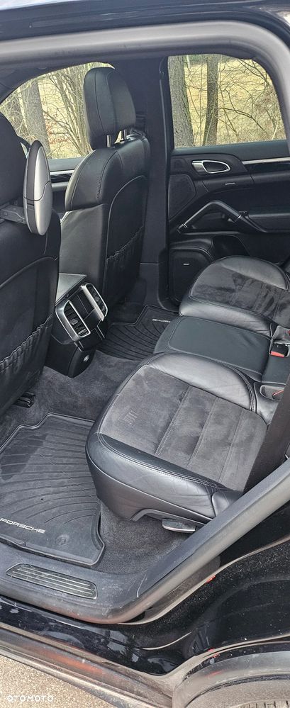 Porsche Cayenne - 16