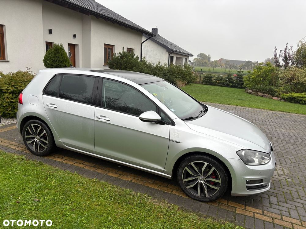Volkswagen Golf - 6