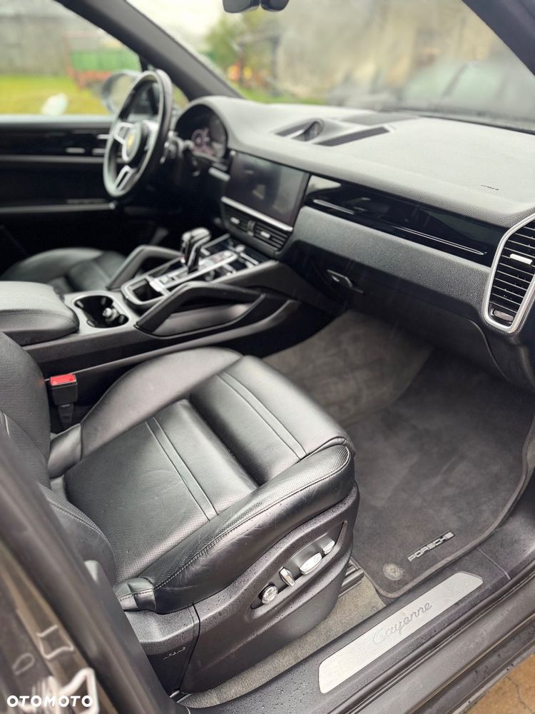 Porsche Cayenne - 11