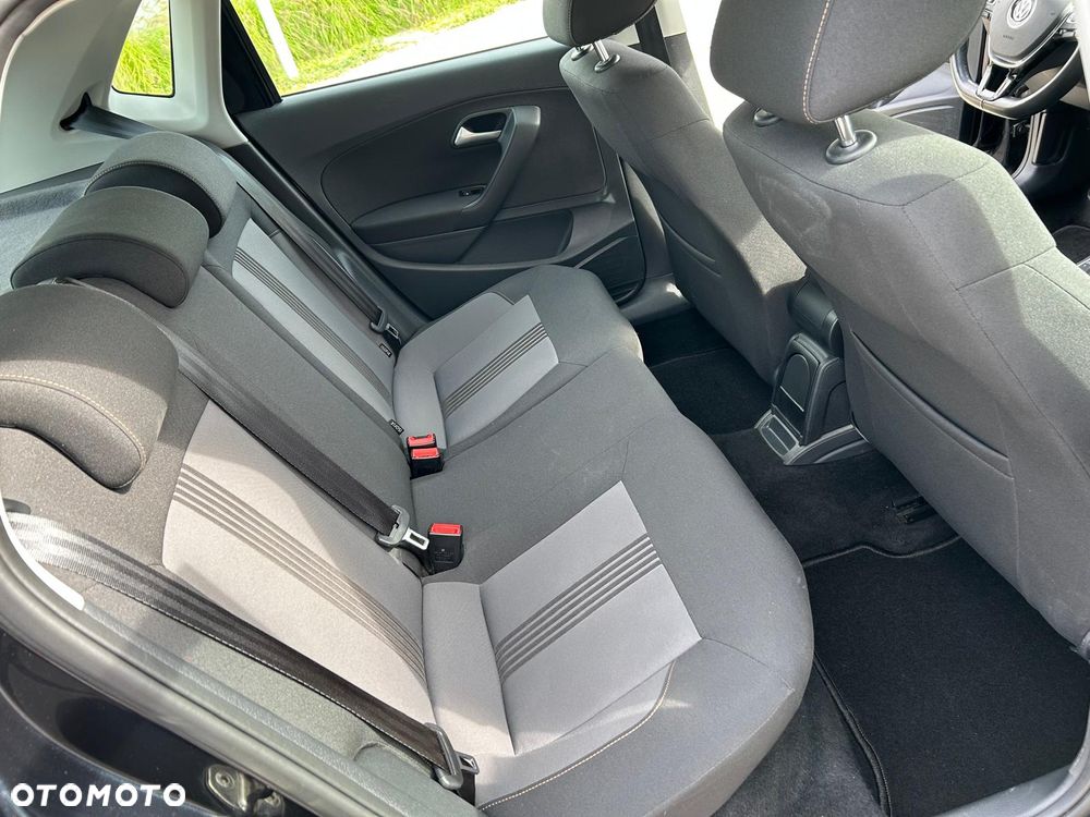 Volkswagen Polo 1.2 TSI Blue Motion Technology DSG Allstar - 13