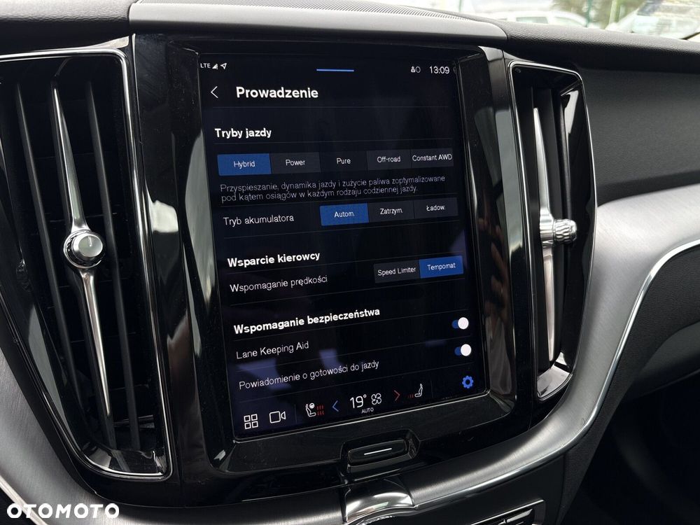 Volvo XC 60 T6 Plug-In Hybrid AWD Inscription - 17
