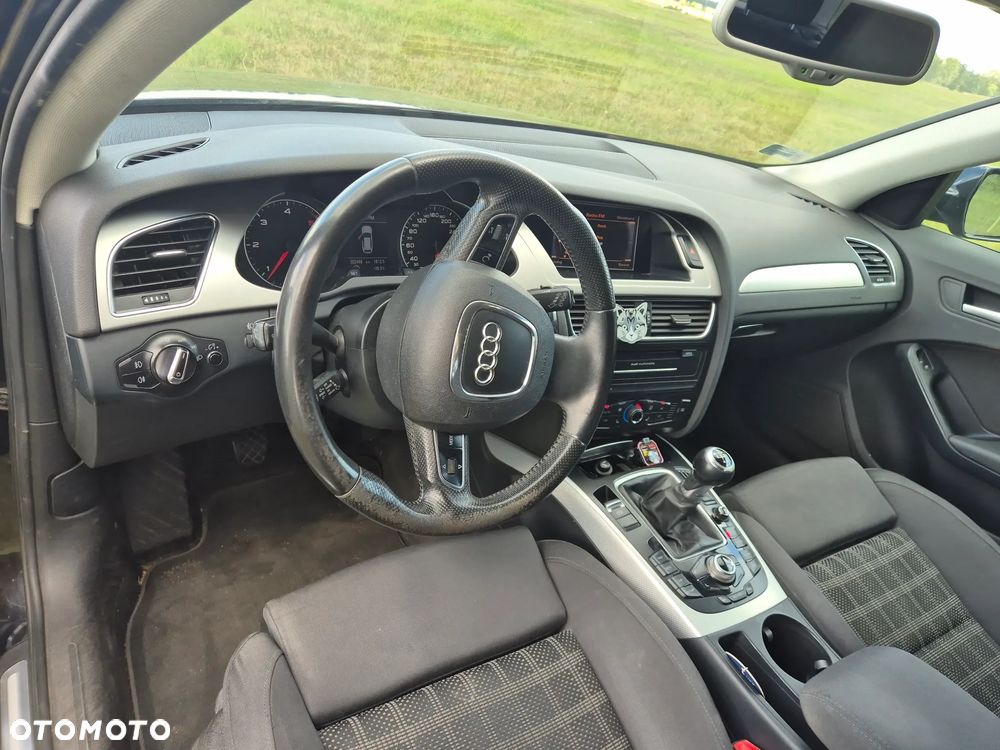 Audi A4 Avant 2.0 TDI - 10