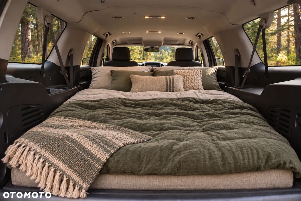 Chevrolet Suburban - 21