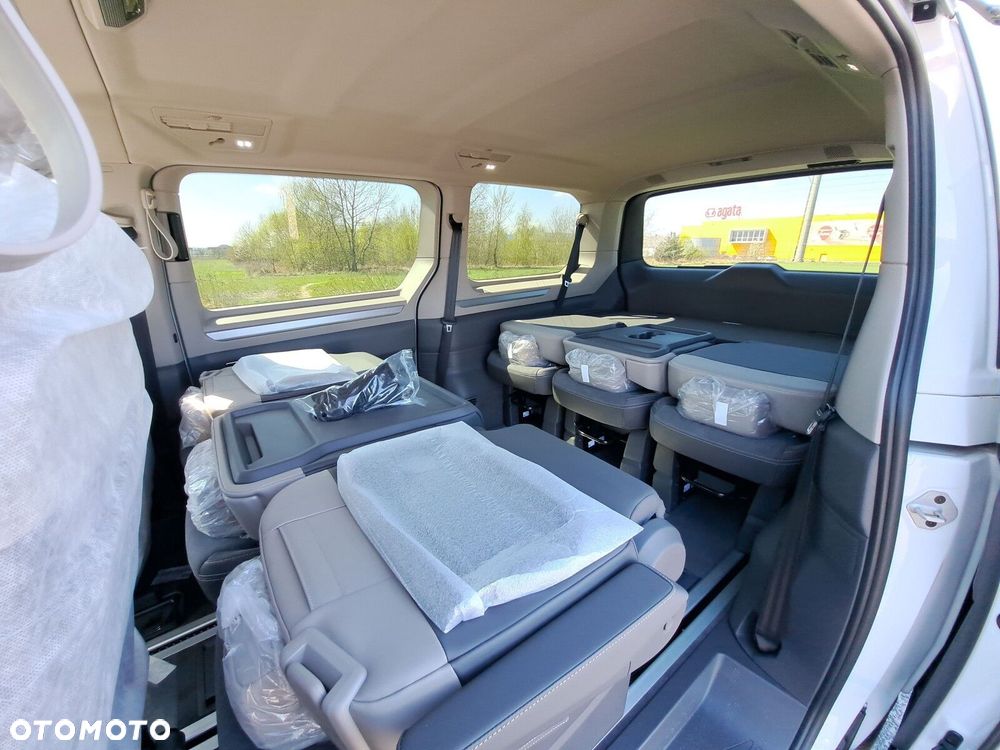 Volkswagen Multivan - 27