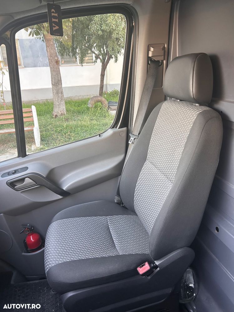 Volkswagen Crafter - 13