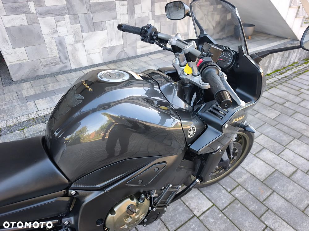 Yamaha FZ - 18
