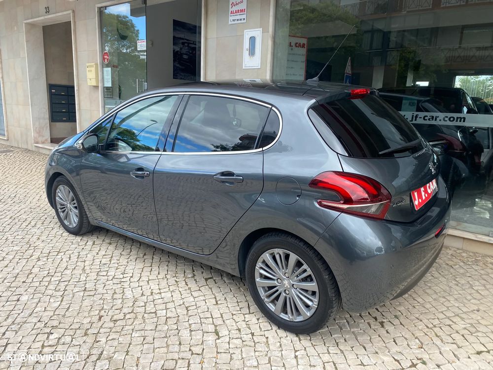 Peugeot 208 PureTech 110 Stop & Start Allure - 6