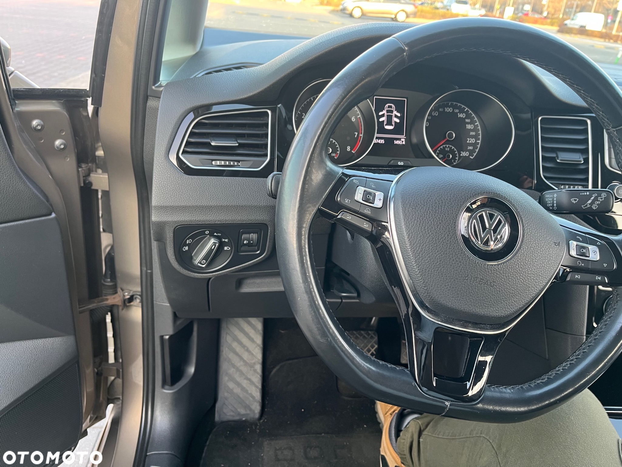 Volkswagen Golf Sportsvan 1.2 TSI (BlueMotion Technology) DSG Comfortline - 37