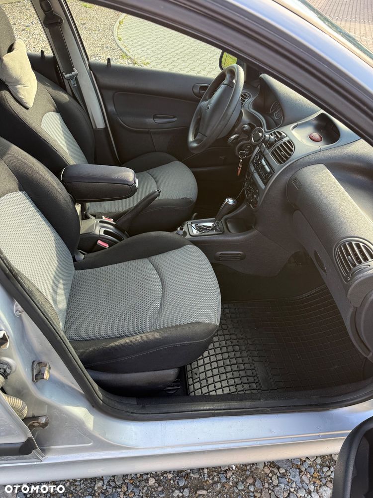 Peugeot 206 - 7