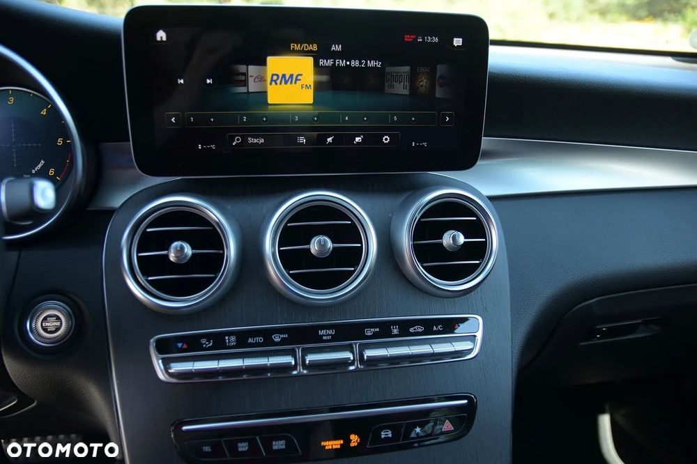 Mercedes-Benz GLC 220 d 4Matic 9G-TRONIC - 24